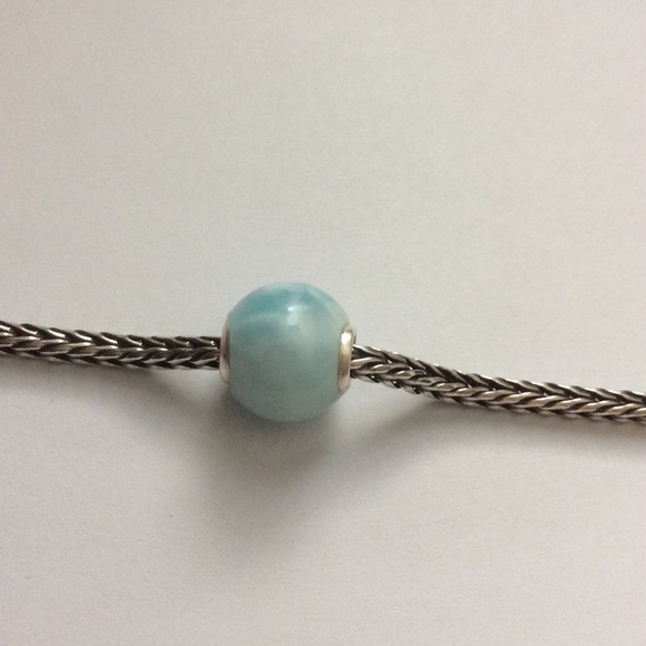 The Palace of Amber Stone Bead - Picture 4 of 4